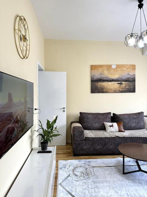 Sol Apartments - 2 Bedrooms Shkodër Exteriér fotografie
